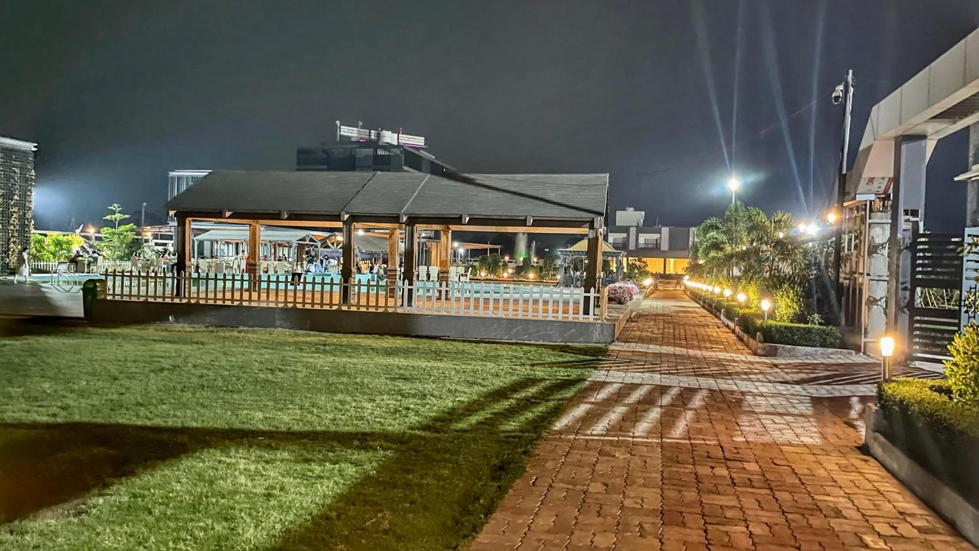 Kanke Resort Rātu Esterno foto